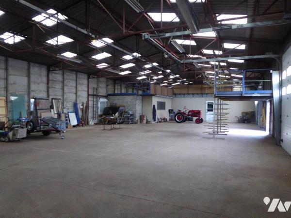 L'AIGLE - ZI - Local industriel - 887 m² - en très bon état - ATELIERS et BUREAUX - sur 4 113 m²