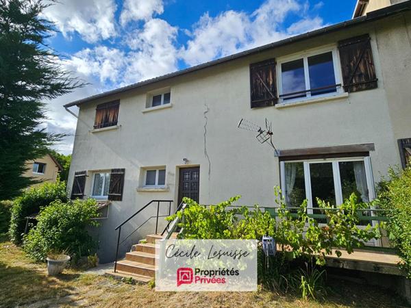 Maison familiale avec travaux, au calme, en centre-ville