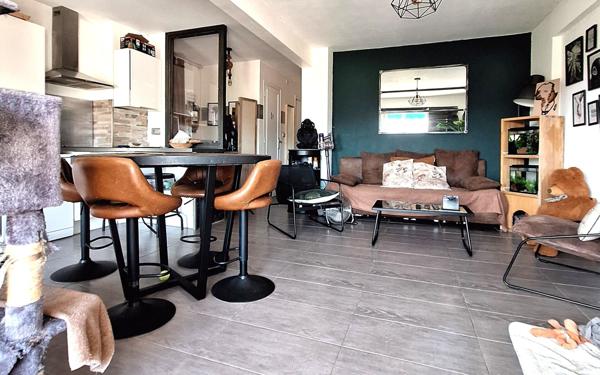 Appartement à vendre    4 pièces • 76,57 m2 Saint-Laurent-du-Var