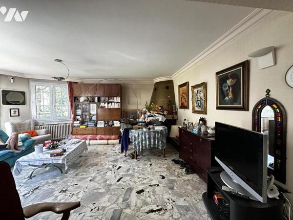 A VENDRE ARRADON (56) BEL EMPLACEMENT PROCHE GOLFE, MAISON REGIONALE SUR BEAU TERRAIN SANS VIS A VIS