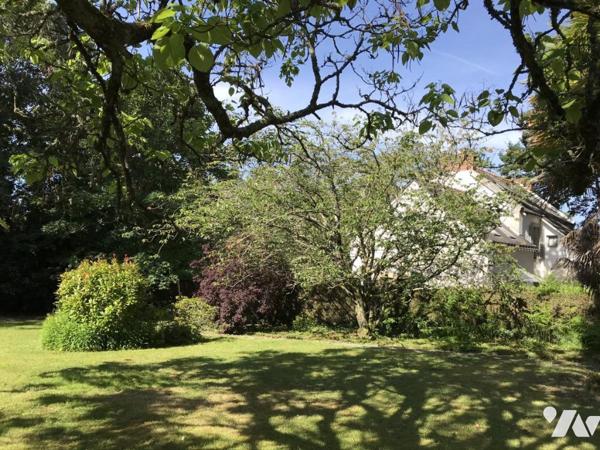 A VENDRE ARRADON (56) BEL EMPLACEMENT PROCHE GOLFE, MAISON REGIONALE SUR BEAU TERRAIN SANS VIS A VIS