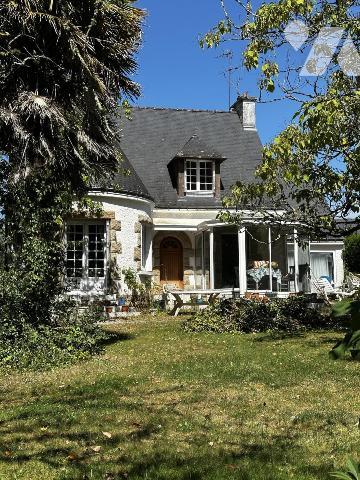 A VENDRE ARRADON (56) BEL EMPLACEMENT PROCHE GOLFE, MAISON REGIONALE SUR BEAU TERRAIN SANS VIS A VIS