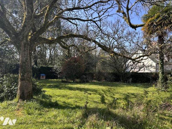 A VENDRE ARRADON (56) BEL EMPLACEMENT PROCHE GOLFE, MAISON REGIONALE SUR BEAU TERRAIN SANS VIS A VIS