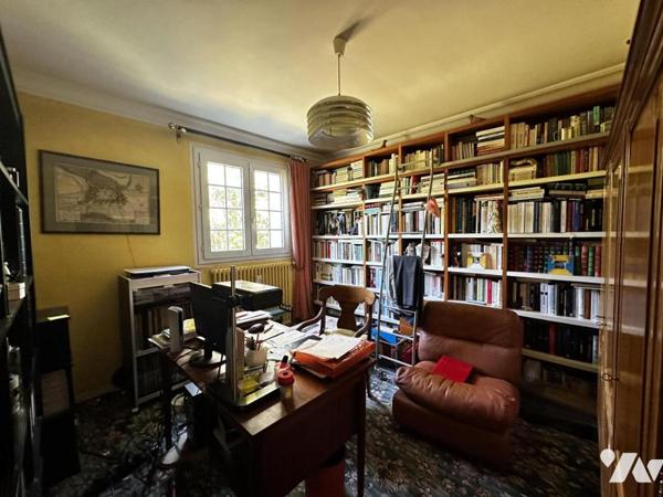 A VENDRE ARRADON (56) BEL EMPLACEMENT PROCHE GOLFE, MAISON REGIONALE SUR BEAU TERRAIN SANS VIS A VIS