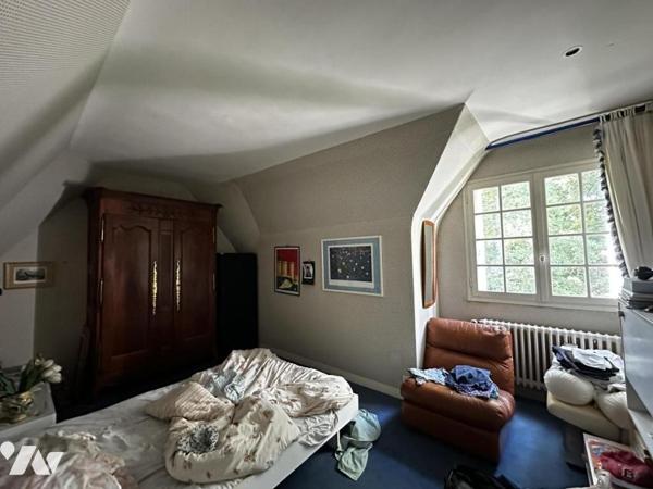 A VENDRE ARRADON (56) BEL EMPLACEMENT PROCHE GOLFE, MAISON REGIONALE SUR BEAU TERRAIN SANS VIS A VIS