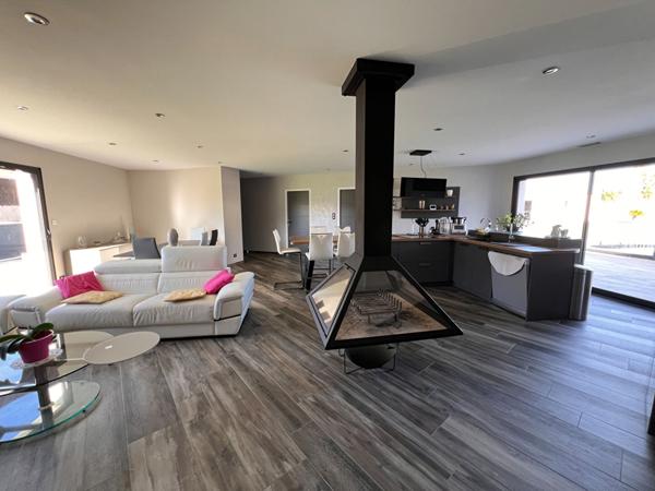 Maison Mehun Sur Yevre 6 pièce(s) 167m2