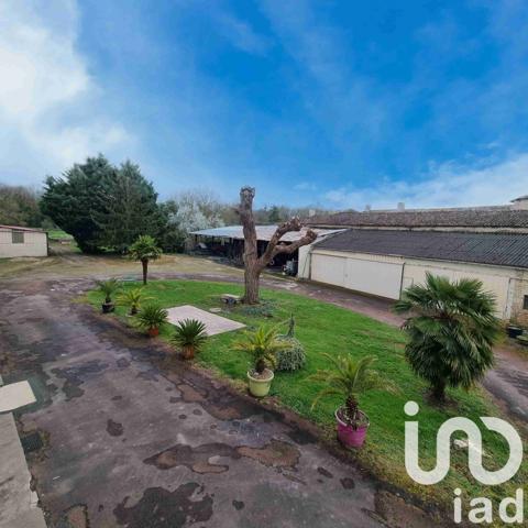 Maison à vendre 4 pièces 260 m² Brioux-sur-Boutonne