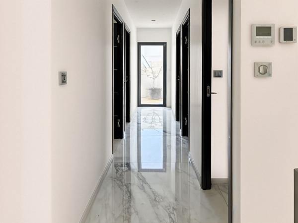 Maison de Grand Standing à Vendre à Allauch - 5 pièces avec Piscine