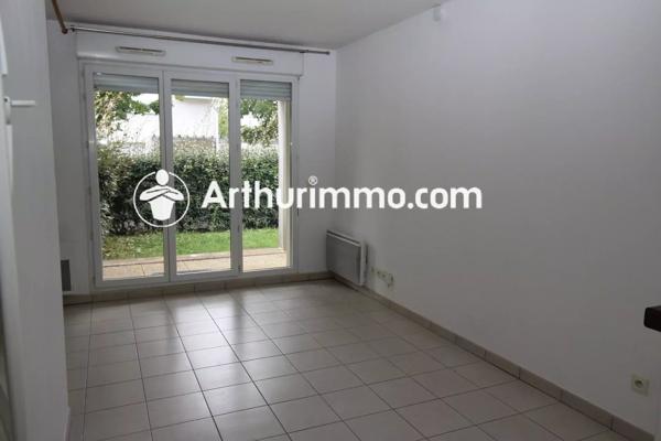 Location                                                      Appartement
                        
                     1 pièces                      27 m2                     à Savigny-le-Temple