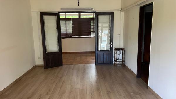 Villa 132 m² idéale cabinets médicaux / professionnels de santé.