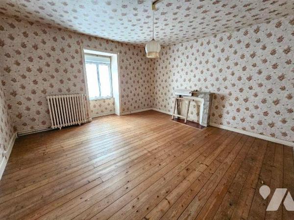 Exclusivité, centre de Cancale, maison de charme à rénover, exposée plein sud sur arrière, comp...