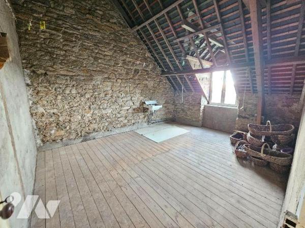 Exclusivité, centre de Cancale, maison de charme à rénover, exposée plein sud sur arrière, comp...