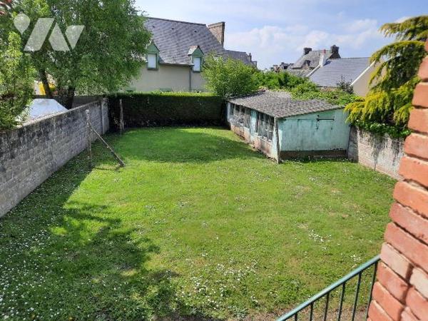 Exclusivité, centre de Cancale, maison de charme à rénover, exposée plein sud sur arrière, comp...