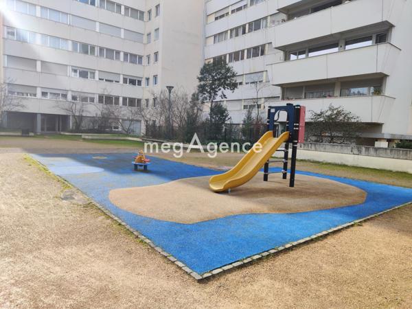 Appartement à VILLEURBANNE, 69100 - 2 pièces 53m²