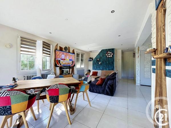 Maison à vendre  5 pièces - 107,65 m 2   ETUPES  - 25