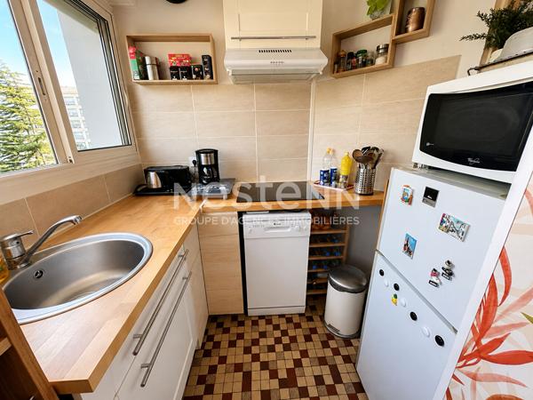 EXCLUSIVITE  FABRON - BEAU STUDIO  VENDU MEUBLE- VUE MER - PARCS - A DEUX PAS DE LA PROMANDE DES ANGLAIS