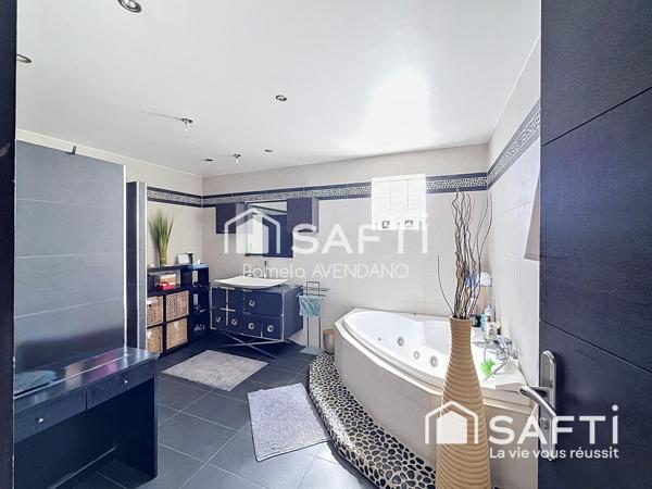 Maison familiale de 209 m² aux volumes généreux avec jardin et appartement indépendant