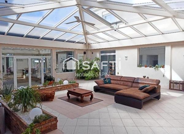 Vaste maison d'architecte lumineuse