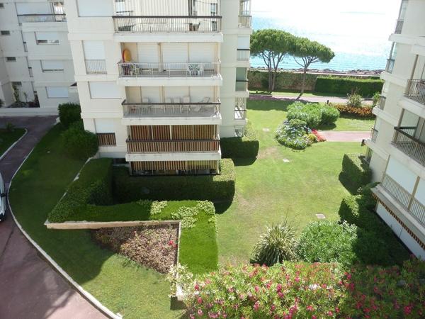 Appartement pied dans l'eau, 2 pièces avec parking - vue mer