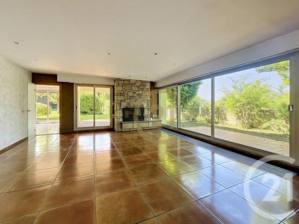 Maison à vendre  7 pièces - 240 m 2   OFFEMONT  - 90