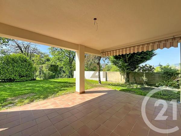 Maison à vendre  7 pièces - 240 m 2   OFFEMONT  - 90