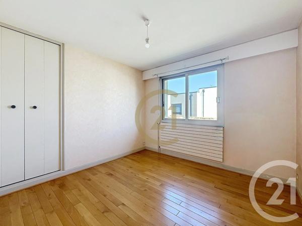 Maison à vendre  7 pièces - 240 m 2   OFFEMONT  - 90