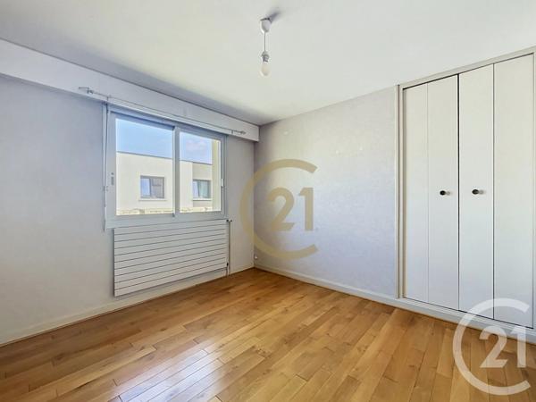 Maison à vendre  7 pièces - 240 m 2   OFFEMONT  - 90