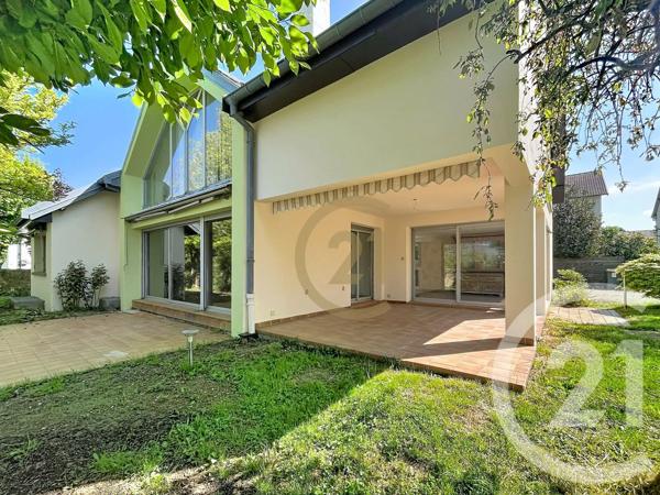 Maison à vendre  7 pièces - 240 m 2   OFFEMONT  - 90