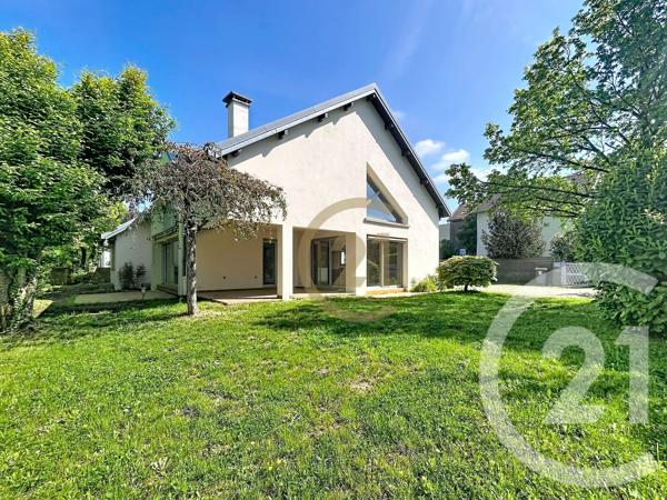 Maison à vendre  7 pièces - 240 m 2   OFFEMONT  - 90