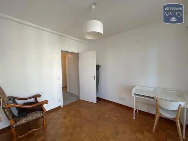 Appartement à louer 3 pièces 81.47m²