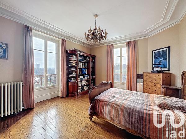 Maison 10 pièces de 324 m² à Meaux (77100)