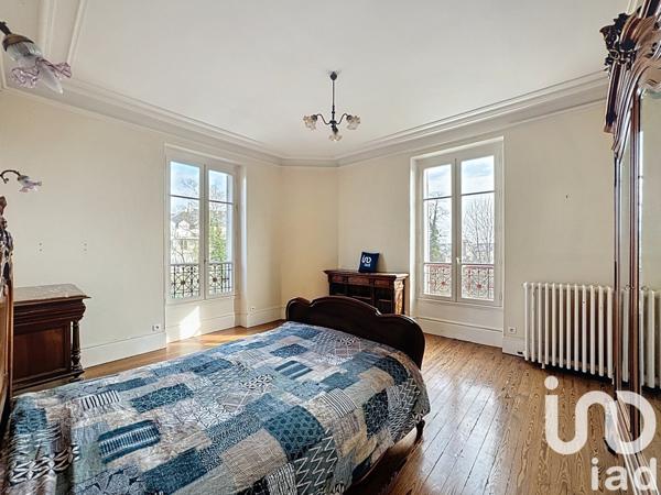 Maison 10 pièces de 324 m² à Meaux (77100)