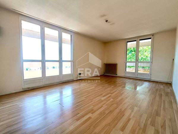 EXCLUSIVITE PAU : T4  de plus de 82m² dernier étage avec vue Pyrénées