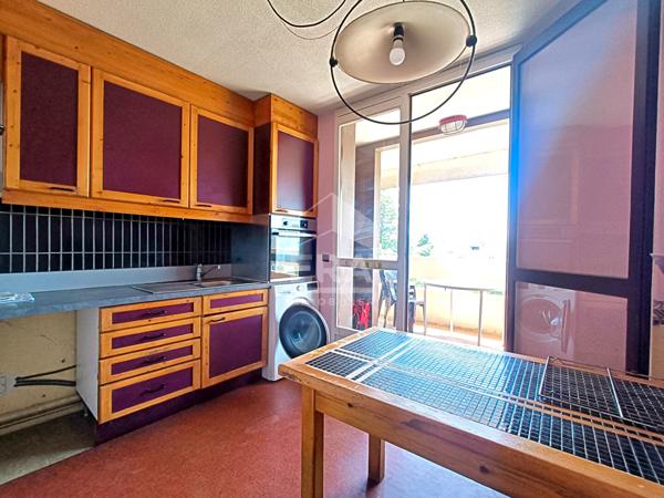 EXCLUSIVITE PAU : T4  de plus de 82m² dernier étage avec vue Pyrénées