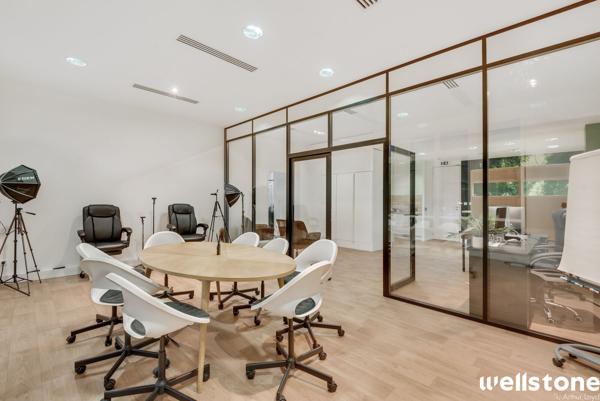 Bureaux à louer à PARIS 75008