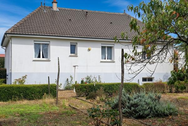 Maison 5 pièces à vendre Dangé Saint Romain - 86220 / Réf: 11810