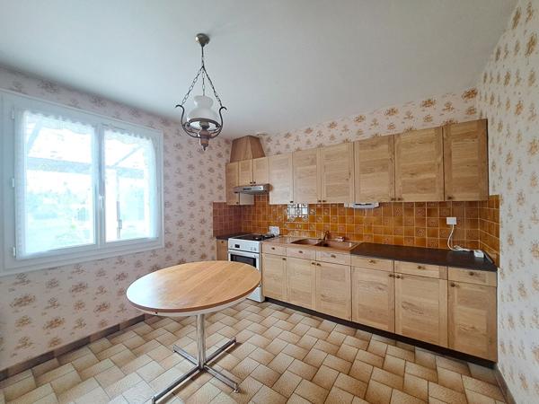 Maison 5 pièces à vendre Dangé Saint Romain - 86220 / Réf: 11810