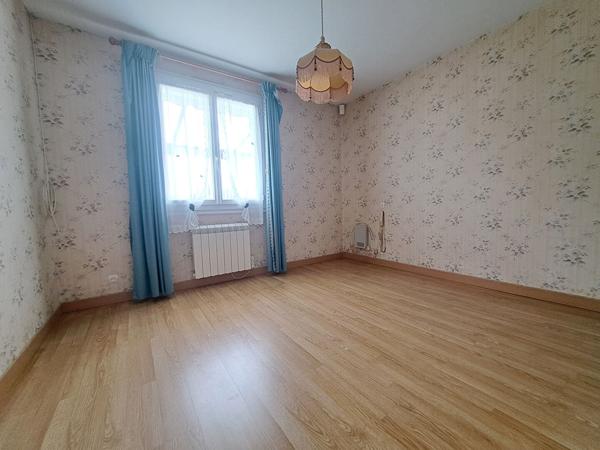 Maison 5 pièces à vendre Dangé Saint Romain - 86220 / Réf: 11810