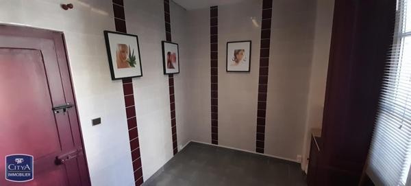 Local professionnel à louer 66m²