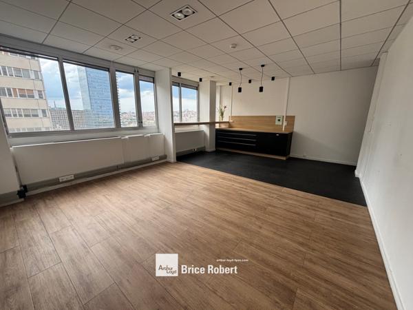 Bureaux à louer à Lyon Part-Dieu espace lumineux vue exceptionnelle Fourvière