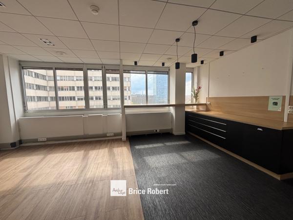 Bureaux à louer à Lyon Part-Dieu espace lumineux vue exceptionnelle Fourvière