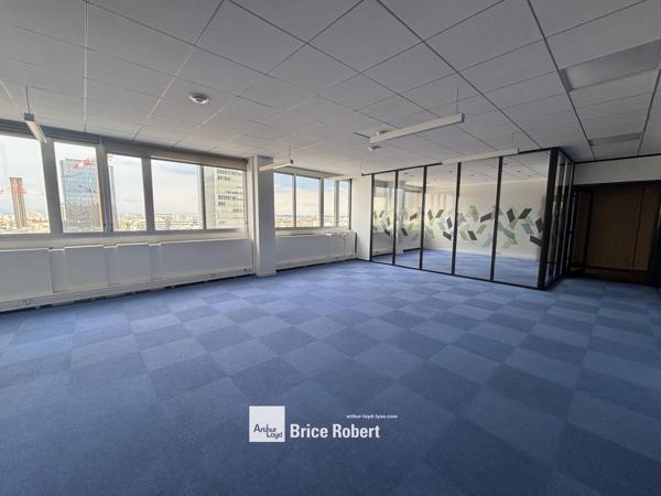 Bureaux à louer à Lyon Part-Dieu espace lumineux vue exceptionnelle Fourvière
