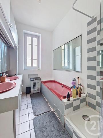 Appartement T5 à vendre  5 pièces - 99,20 m2 CHAMALIERES - 63