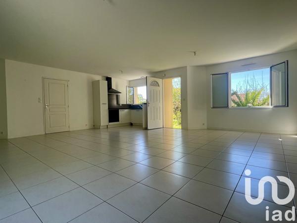 Maison 4 pièces de 88 m² à Saint-Léger-les-Vignes (44710)