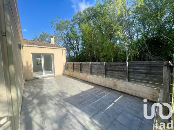 Maison 4 pièces de 88 m² à Saint-Léger-les-Vignes (44710)