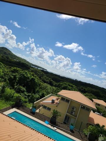 Maison T5 de 2009 entièrement rénovée, vue mer