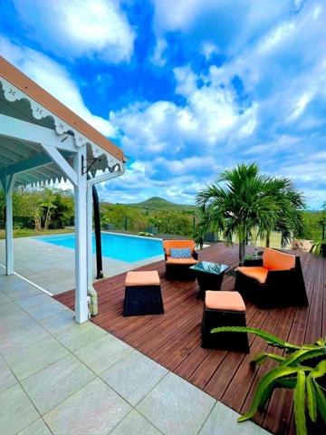 Maison T5 de 2009 entièrement rénovée, vue mer