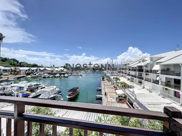 A VENDRE APPARTEMENT MEUBLE DE TYPE F4 A LA MARINA DE POINTE A PITRE