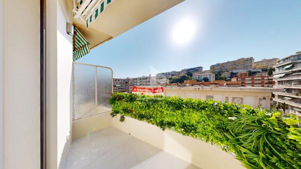 NICE - FLEURS : JOLI 3 PIÈCES AVEC BALCON ET PETITE TERRASSE