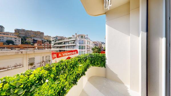 NICE - FLEURS : JOLI 3 PIÈCES AVEC BALCON ET PETITE TERRASSE